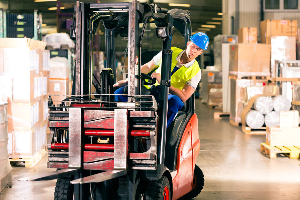 forklift_warehouse_shutterstock_125894939.jpg